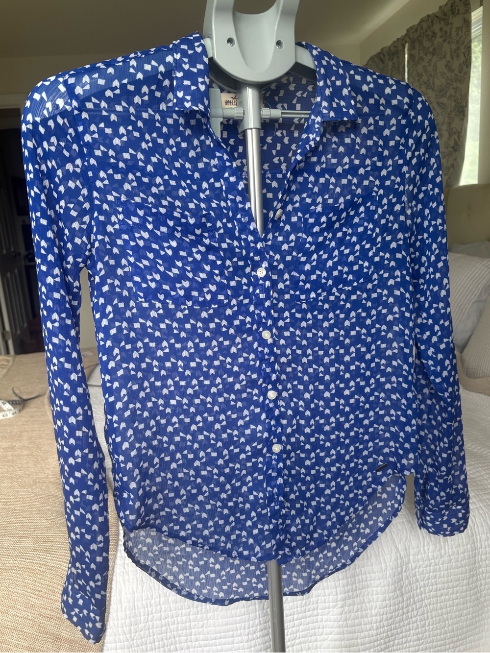 Hollister Blue & White Abstract Geo Print Sheer Button Down Blouse XS